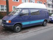 Late 1990s Transporter Highroof Half-panel with long wheelbase.  Note different bumper and front sheetmetal from T4a above
