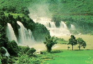 The Báº£n Giá»‘c Falls in Cao Báº±ng, North Vietnam