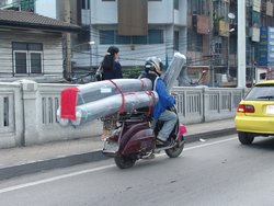 Bangkok: Vespa in transport business