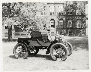 Cadillac, 1903 (courtesy the Smithsonian).